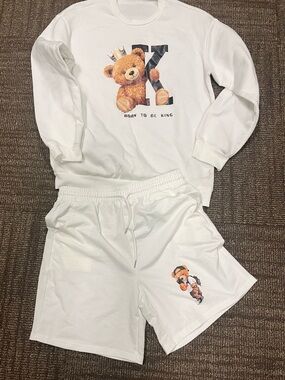 SHEIN White Teddy Bear Set with Crown Graphic